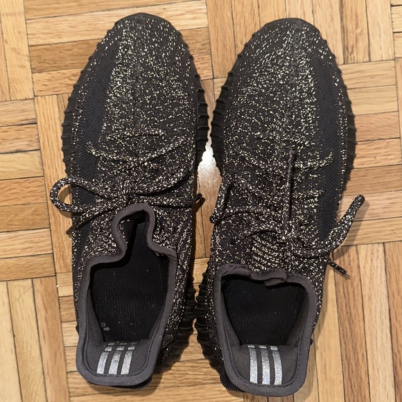 YEEZY SNEAKERS - Picture 2 of 6